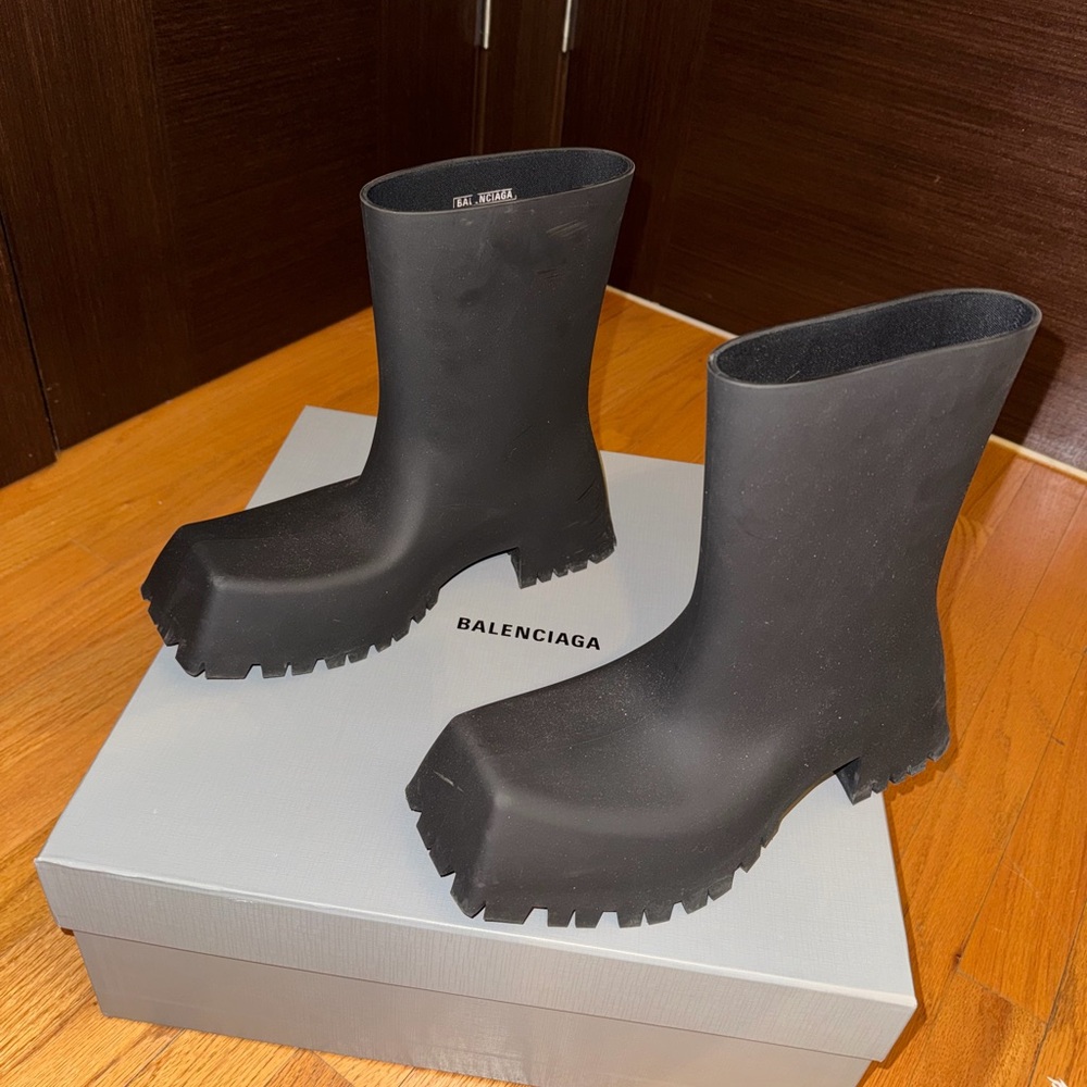Balenciaga Chunky Black Boots
